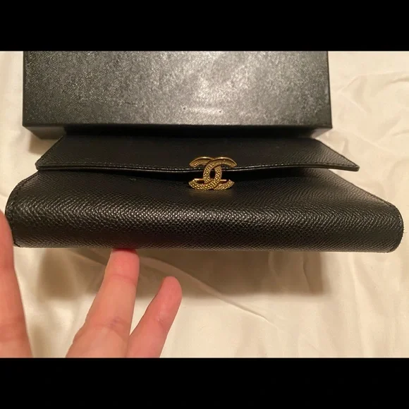Authentic Chanel semi clutch wallet, authentic - Picture 7 of 16